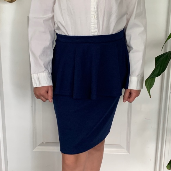 Forever 21 navy S pencil skirt with ruffle layer - Picture 7 of 16